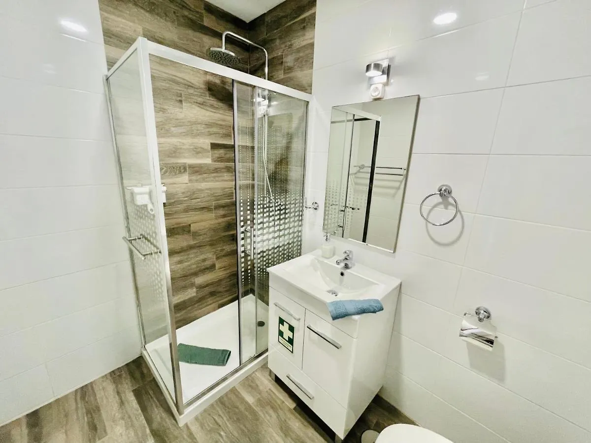 Caravela - Beach 200M - South Oriented Terrace Apartment Armacao de Pera Portugal